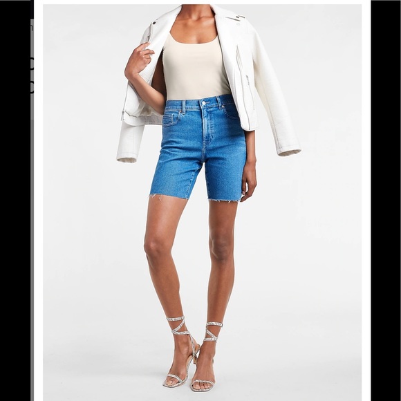 EXPRESS Body Contour Scoop Neck Thong Bodysuit NWT - Picture 2 of 10